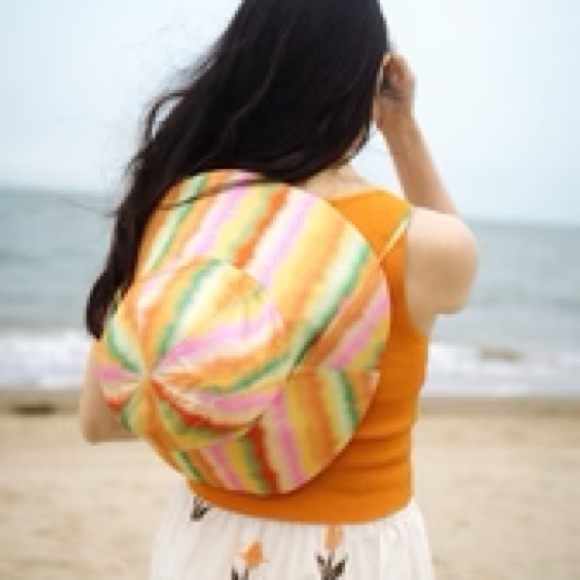 Lost Pattern DAY DREAM" REVERSIBLE SUN HAT - RAINBOW - Picture 5 of 5